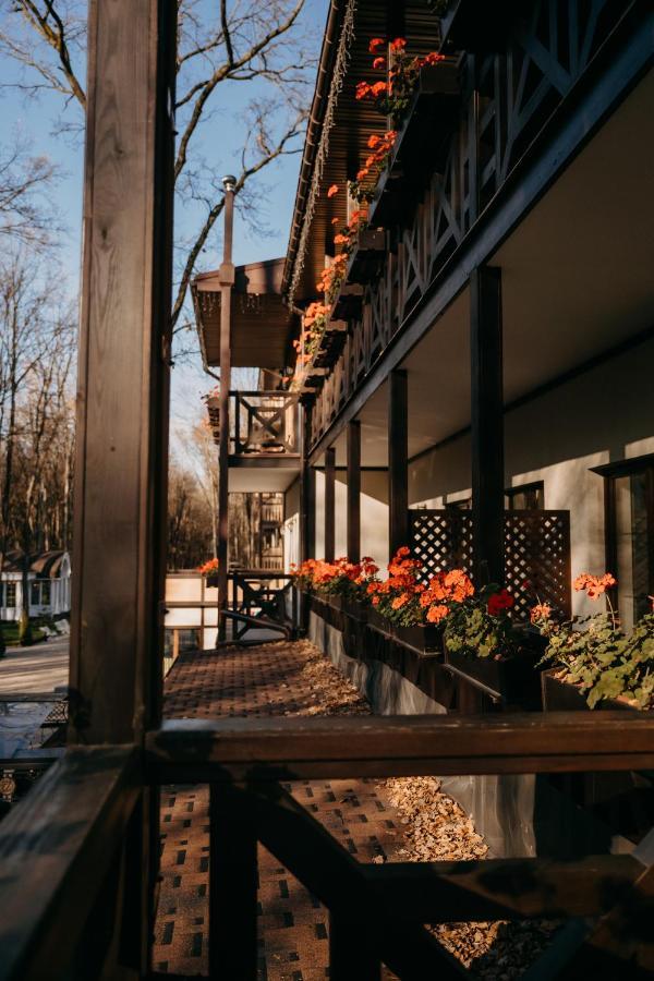 Hotel Zastava Uman Dmytrushky Exterior foto